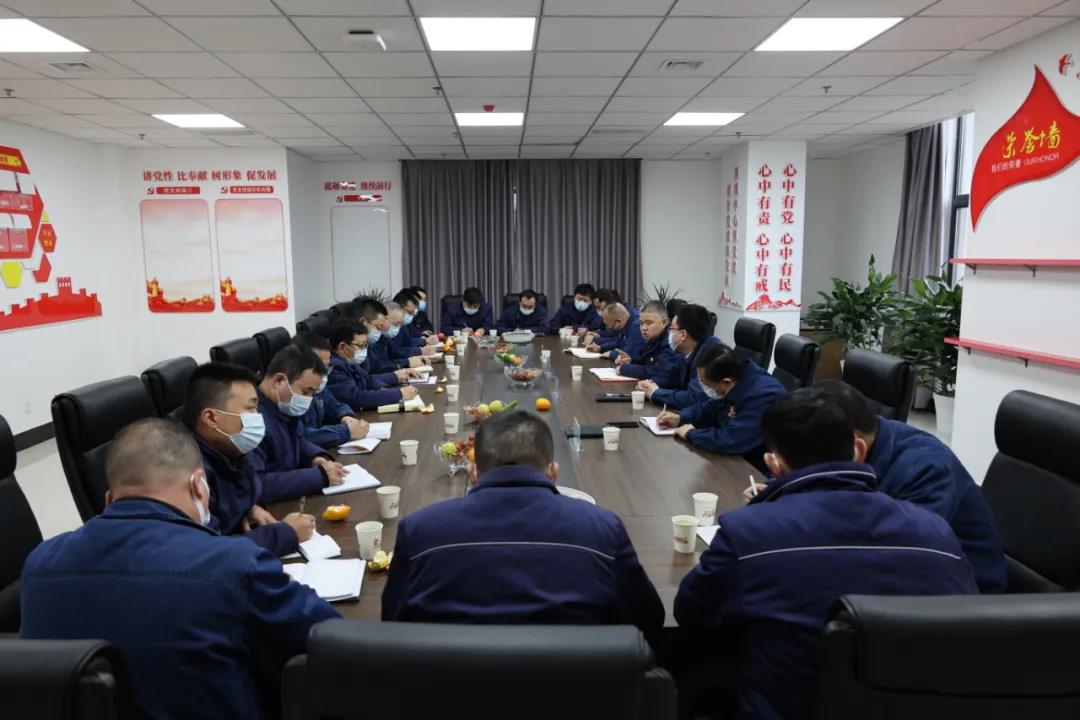 公司召開煉鐵學會專業(yè)技術(shù)人員座談會 公司召開煉鐵學會專業(yè)技術(shù)人員座談會