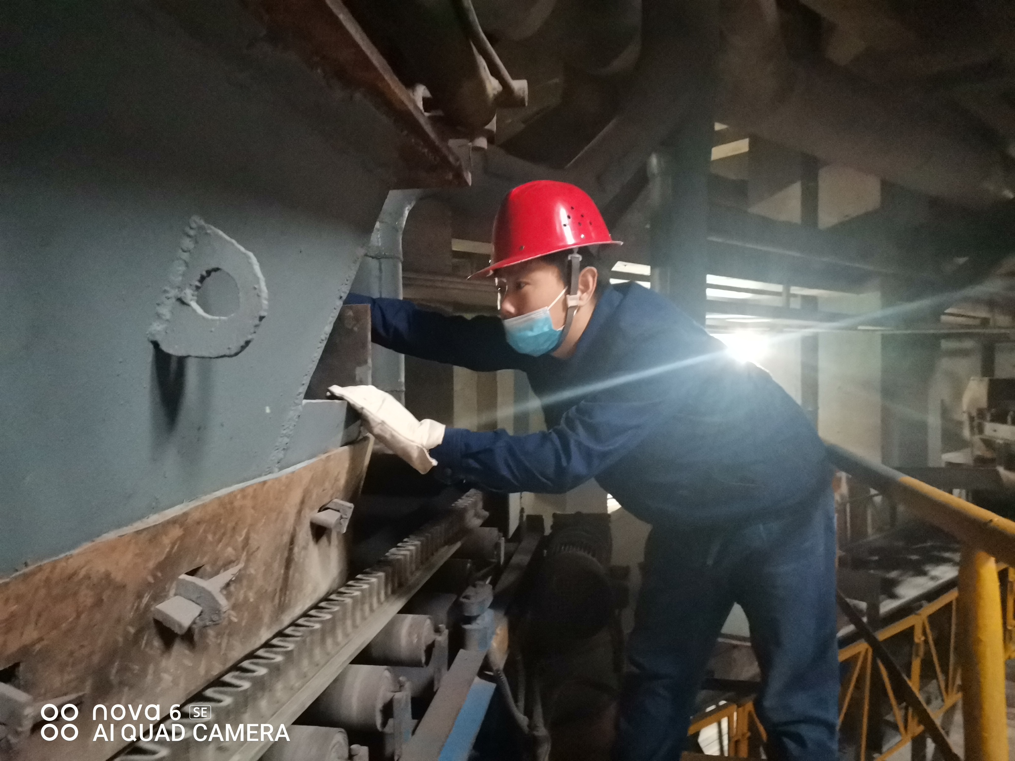 踐行作風(fēng)建設(shè)，推動黨風(fēng)廉政走實走深