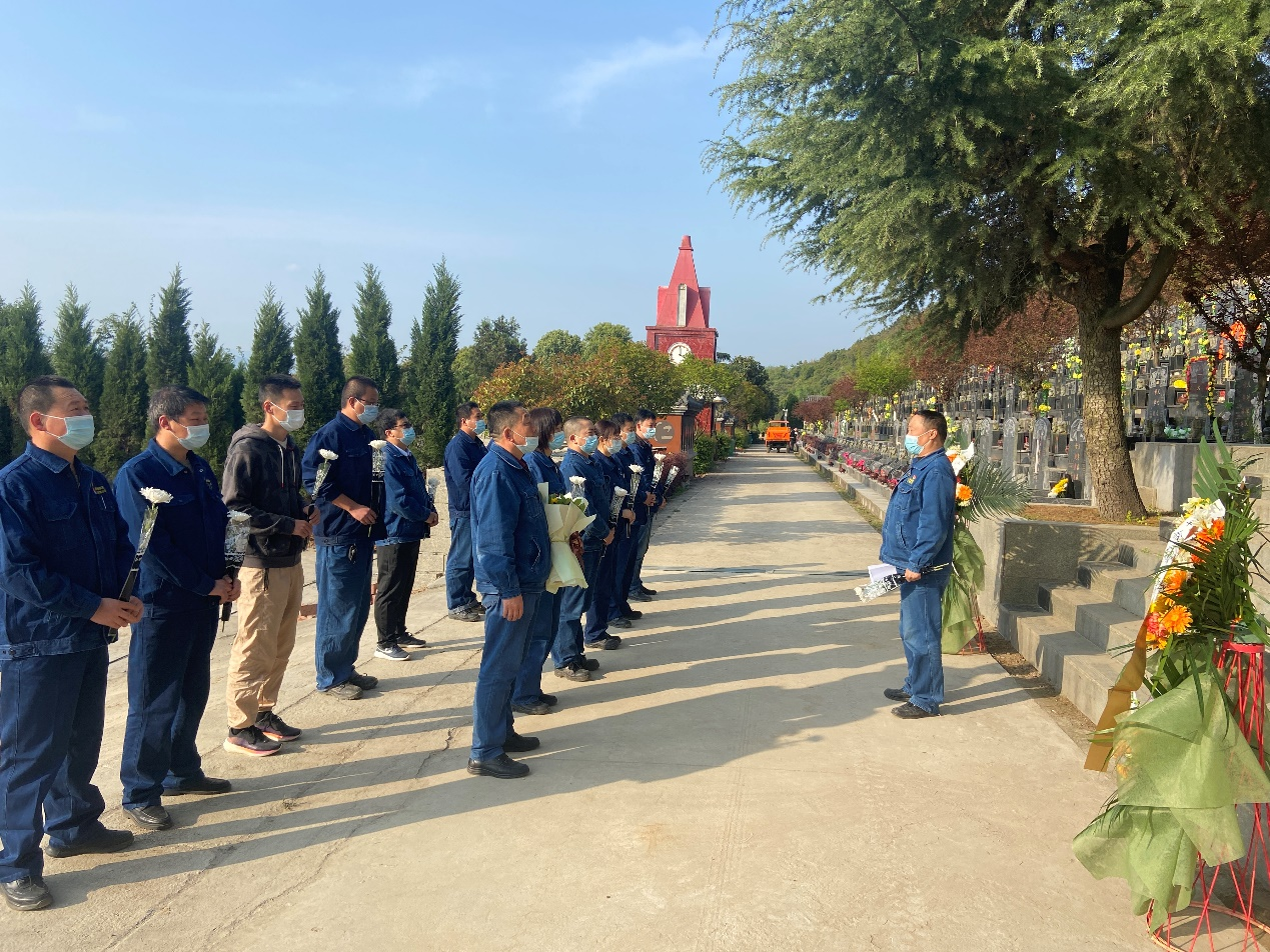 黨建帶團(tuán)建  煥發(fā)“青春范兒”