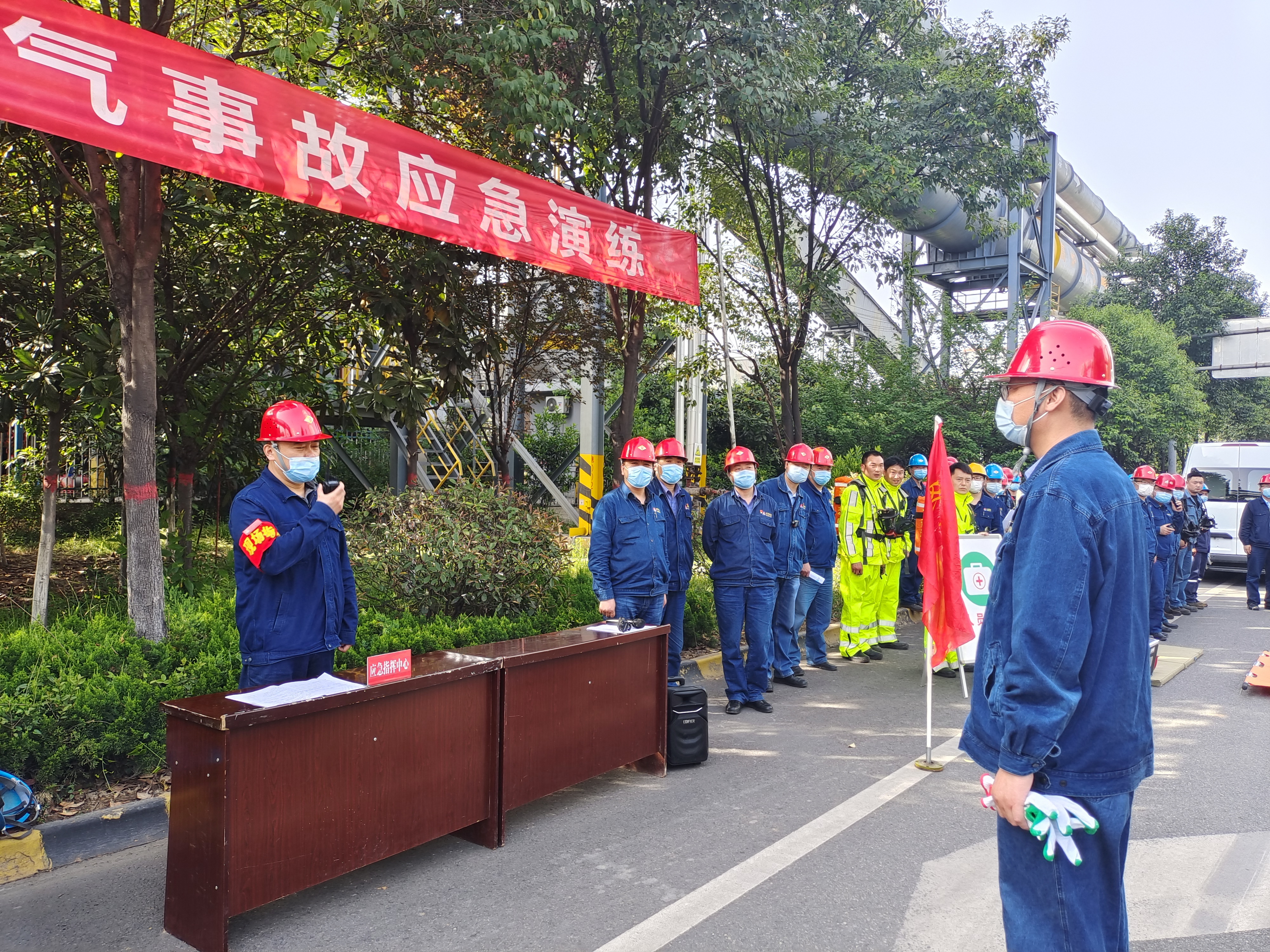 黨建帶團(tuán)建  煥發(fā)“青春范兒”