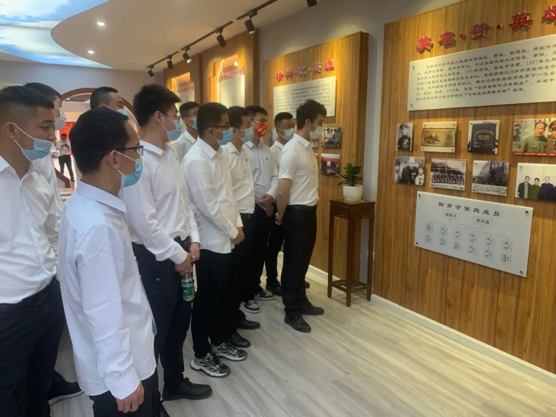 公司團(tuán)委組織開展“弘揚(yáng)紅色精神，爭(zhēng)做時(shí)代先鋒”主題團(tuán)日活動(dòng)