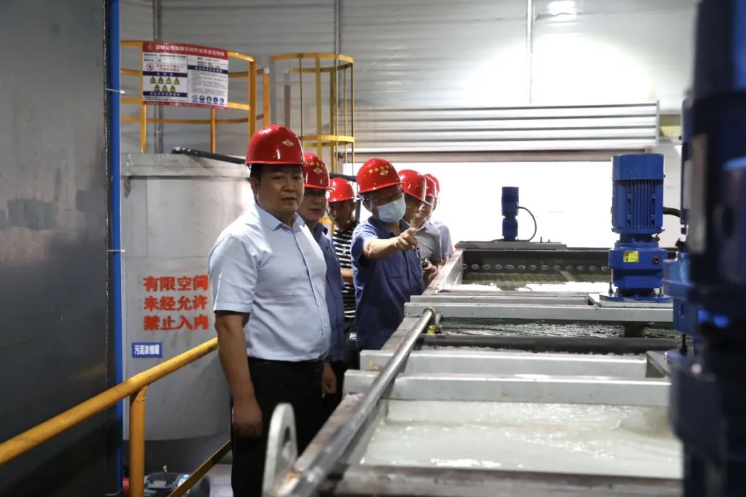 安康市白河縣委常委、宣傳部部長、白河縣廢棄硫鐵礦污染治理工作專班組長、辦公室主任李軍幫一行到公司參觀調(diào)研