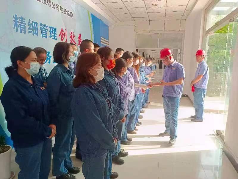 咬定目標(biāo)不放松，凝心聚力謀發(fā)展