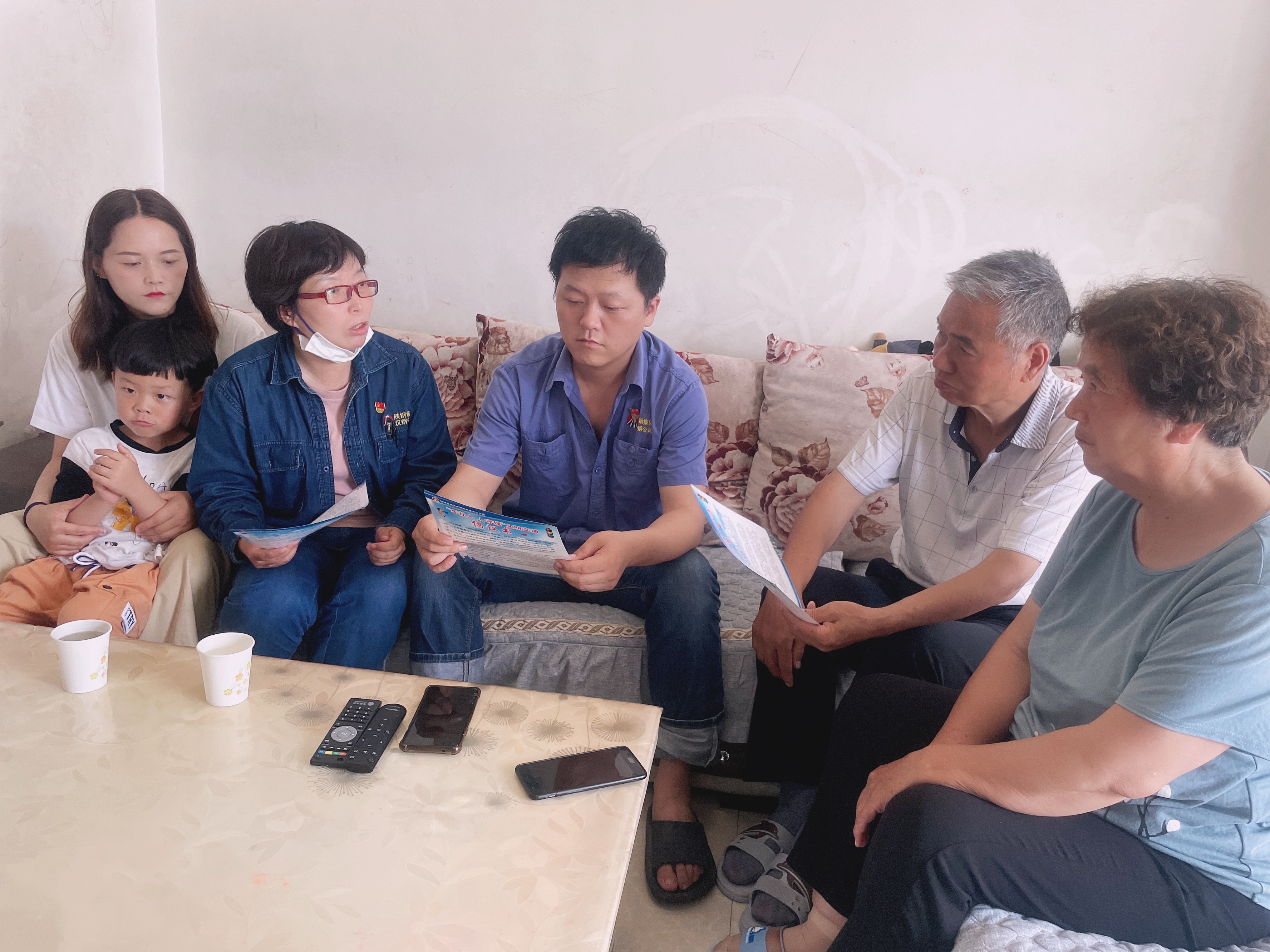 親情寄語筑防線，家庭助廉送清風(fēng)