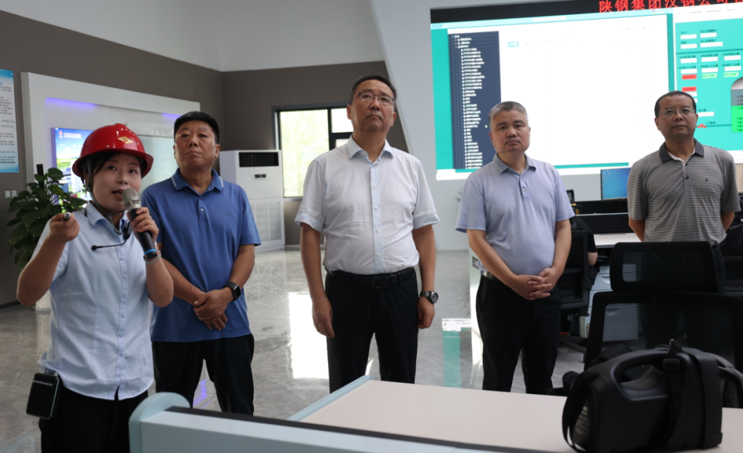 陜西開放大學(xué)校長(zhǎng)龍治剛一行到公司調(diào)研并巡視陜鋼集團(tuán)“勞模、先進(jìn)”專班期末考試