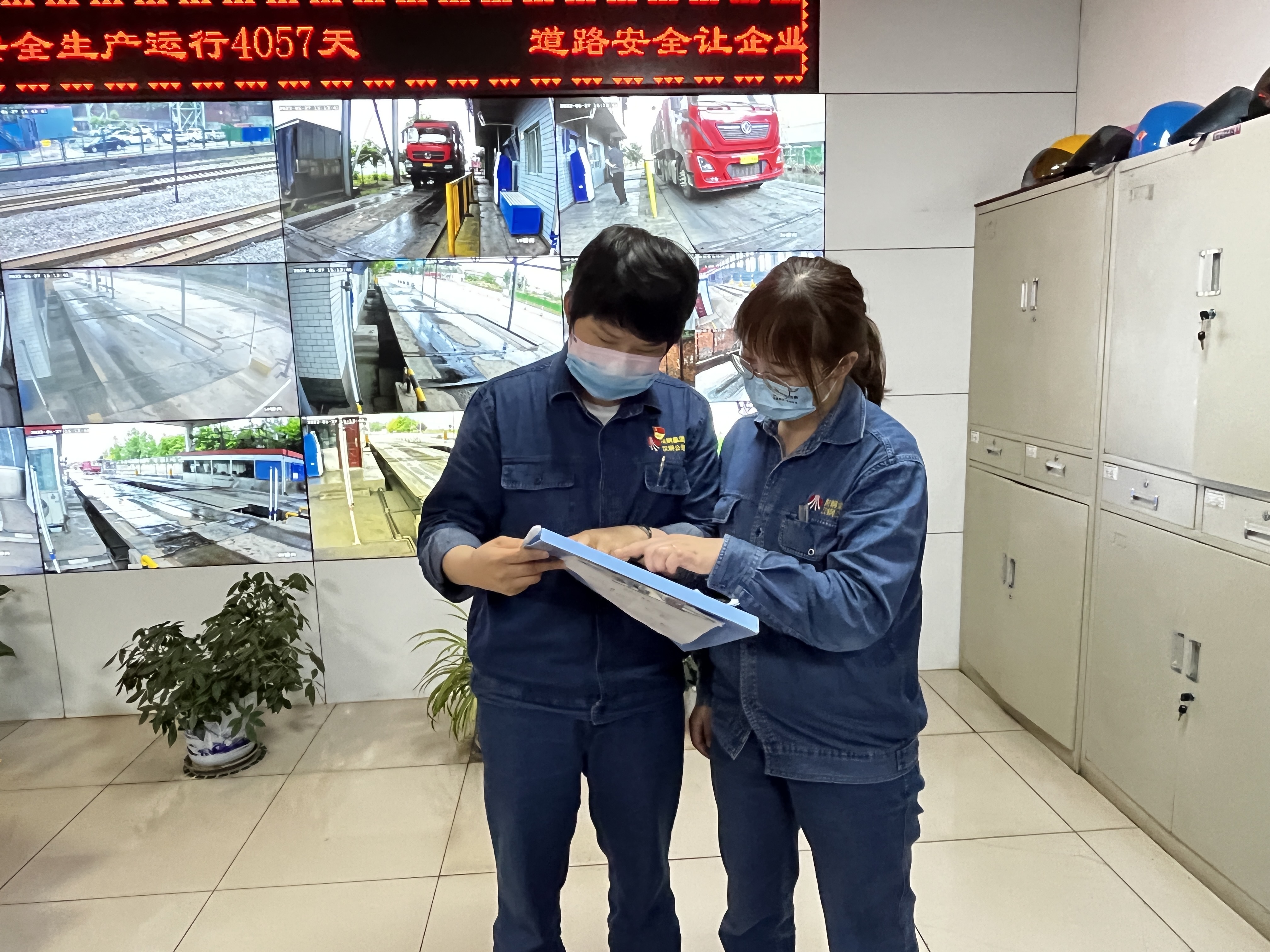 不忘初心跟黨走，砥礪前行鑄就“無(wú)悔青春” ——記計(jì)量檢驗(yàn)中心第一黨支部王嬌艷