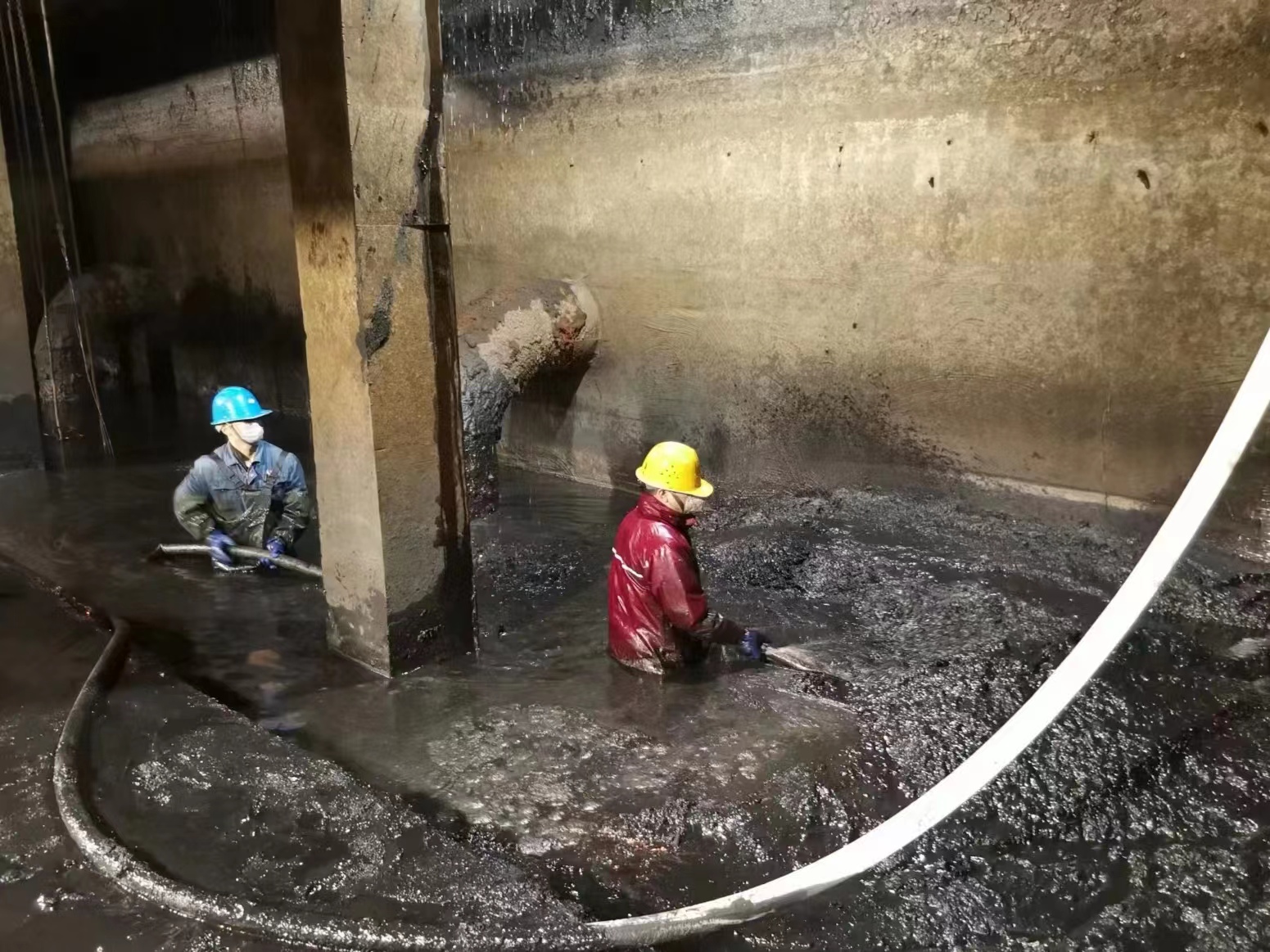 金戈鐵馬獻青春，忠誠敬業(yè)鑄鋼魂
