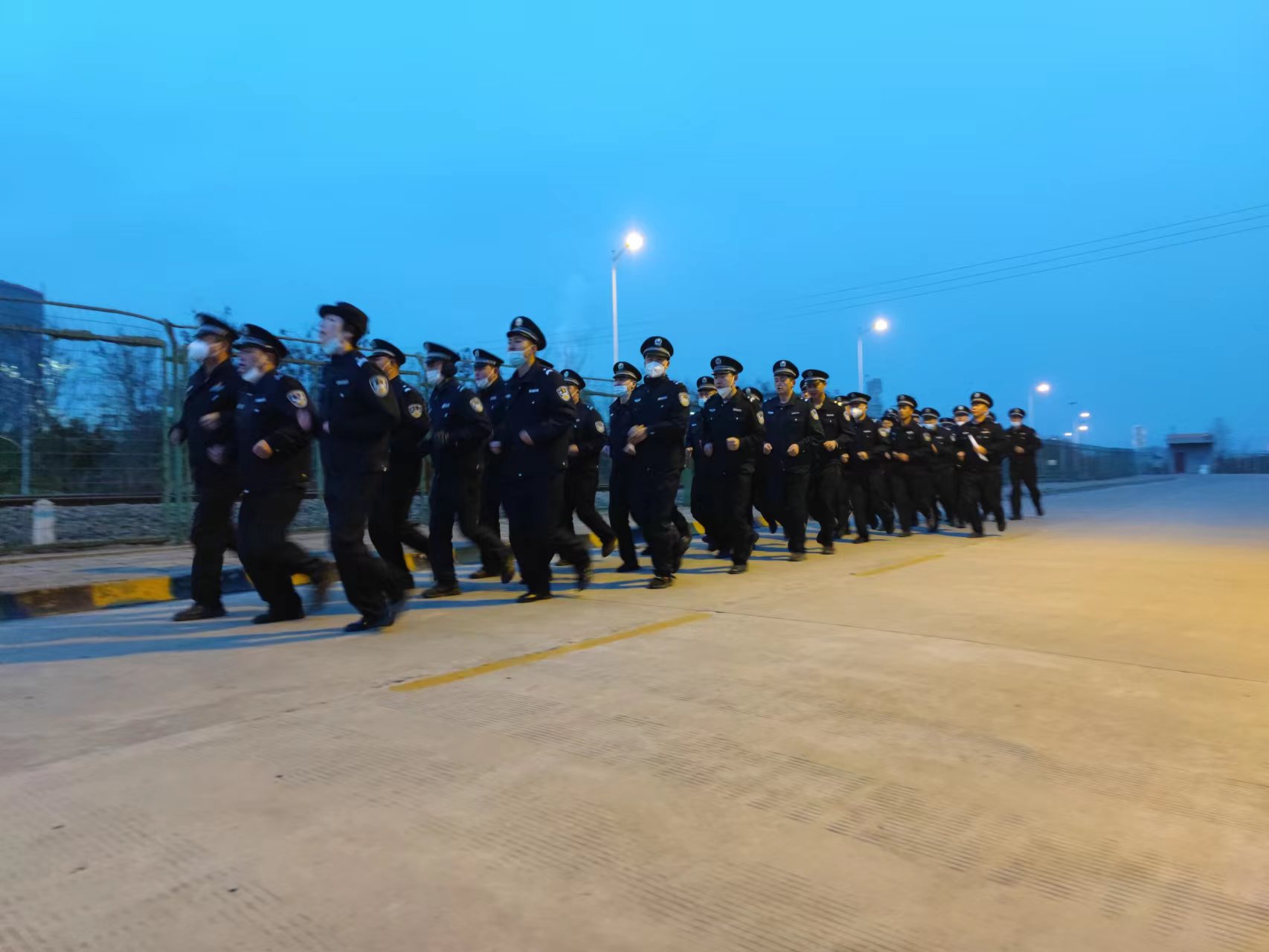 颯！春訓練兵強體魄  淬煉鐵軍蓄新能
