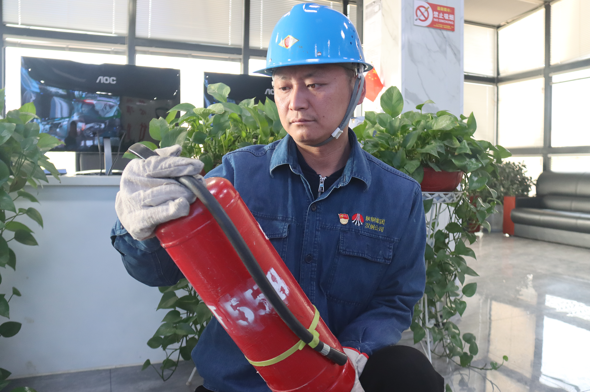 煙花三月，來(lái)聽他們的“春運(yùn)”故事