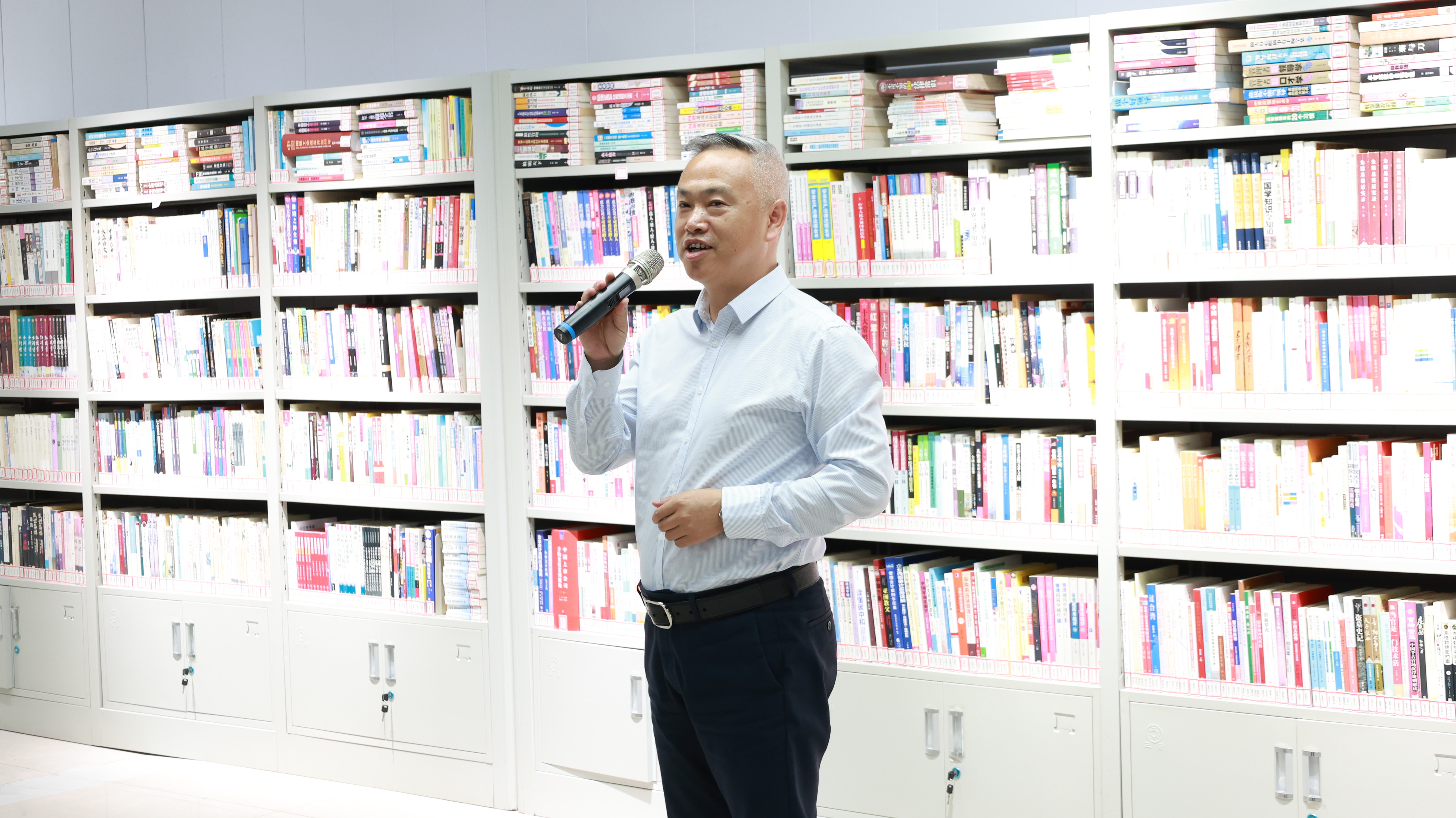 閱讀潤心田 書香滿漢鋼！漢鋼公司舉辦讀書沙龍活動