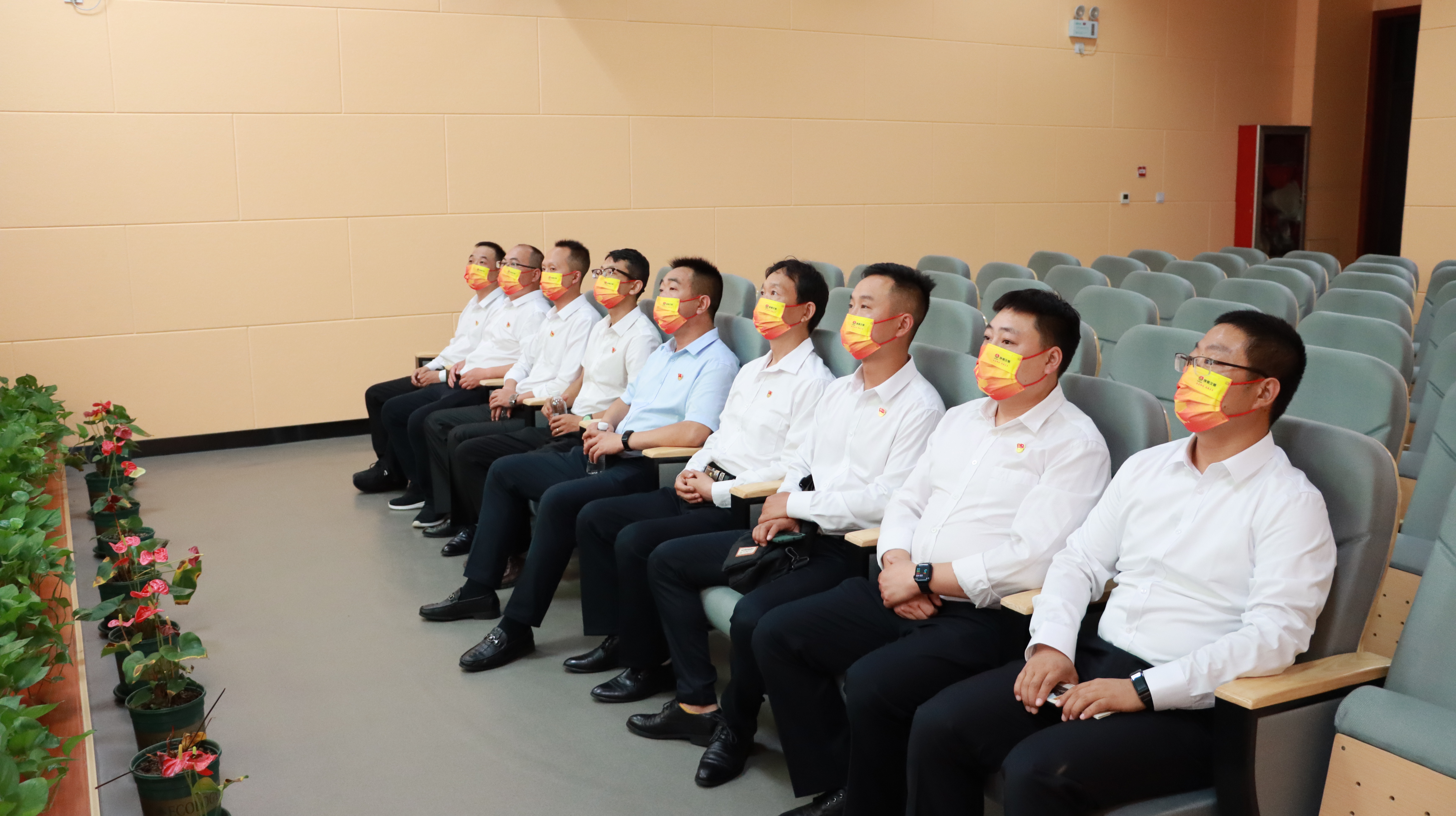 堅持黨建引領  賦能發(fā)展動力