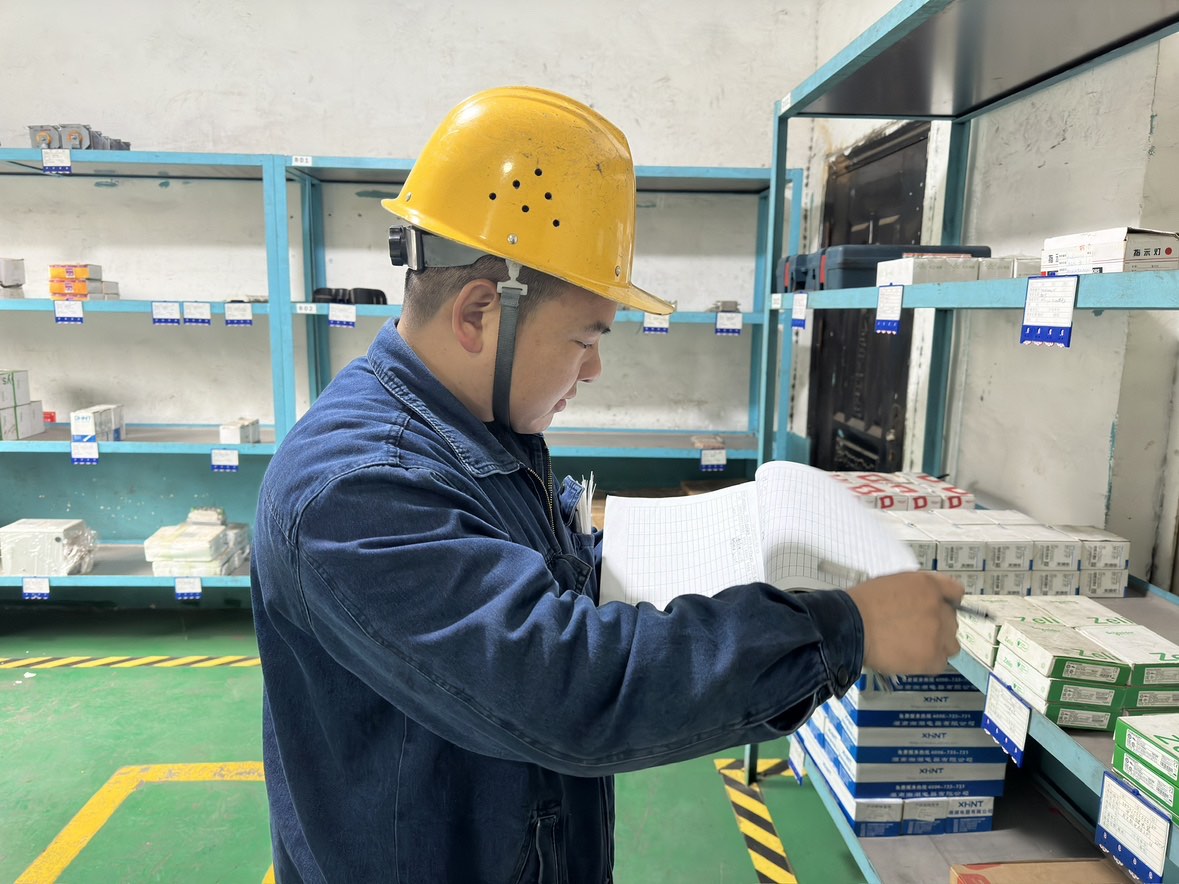 她、他、他們  是漢鋼的“高空舞者”