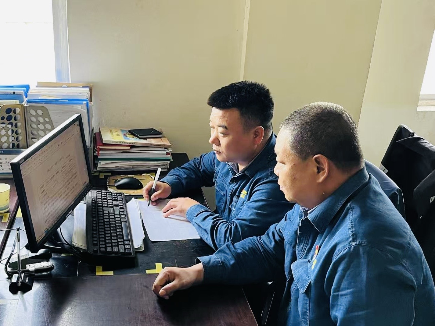 逐夢(mèng)三十載，實(shí)干鑄就勞模章——記陜鋼集團(tuán)2023-2024年度勞動(dòng)模范段玉宏