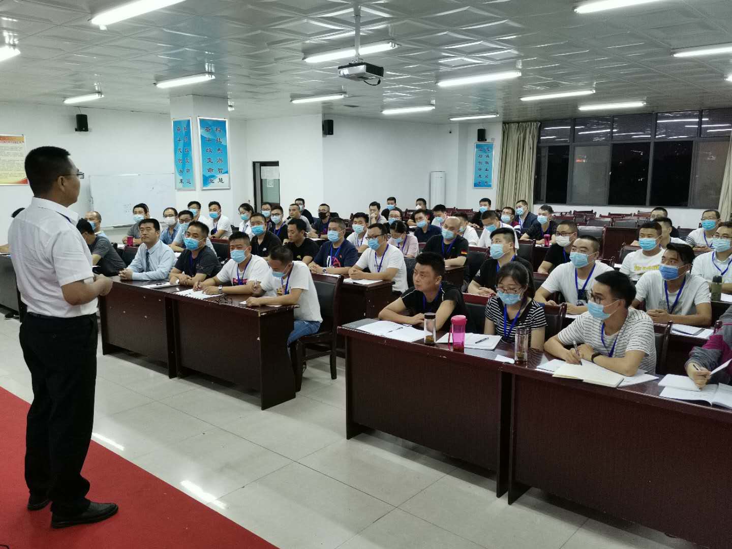 這個(gè)“思想政治理論學(xué)習(xí)”很有魅力