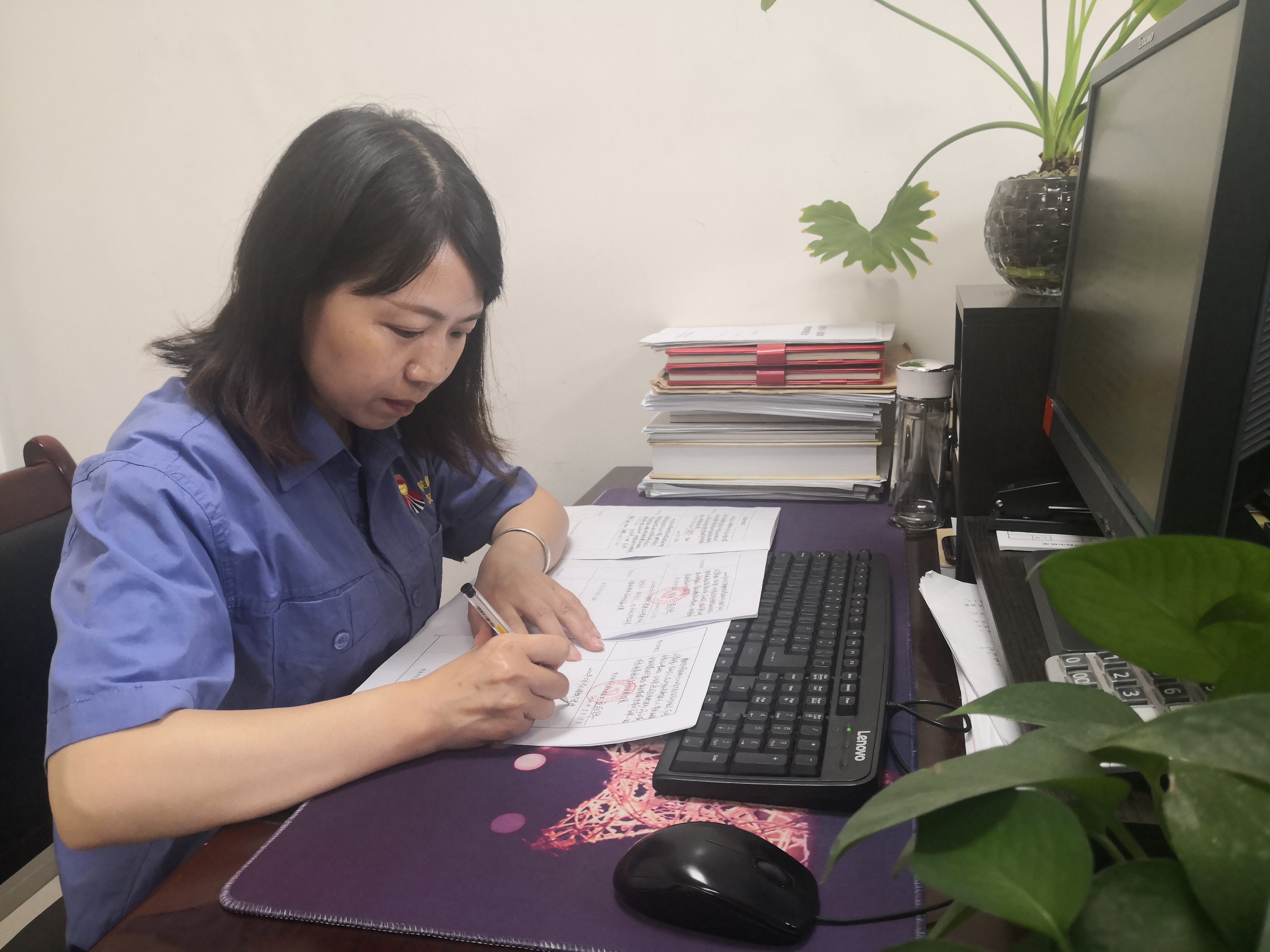 【星耀鋼城】人生到處皆如似，永葆底色煉“紅心” ——記陜鋼集團(tuán)優(yōu)秀黨務(wù)工作者王華